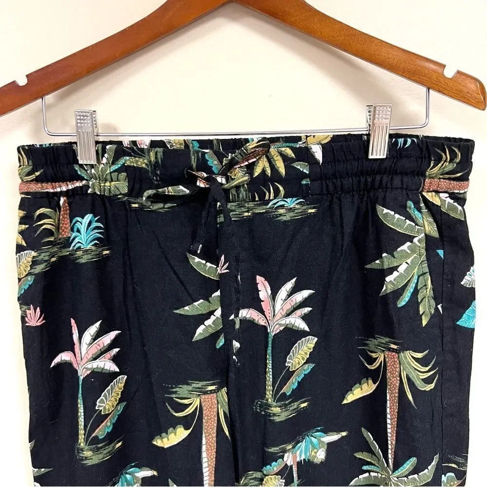 👠Old Navy linen blend tropical print pants.  Size M